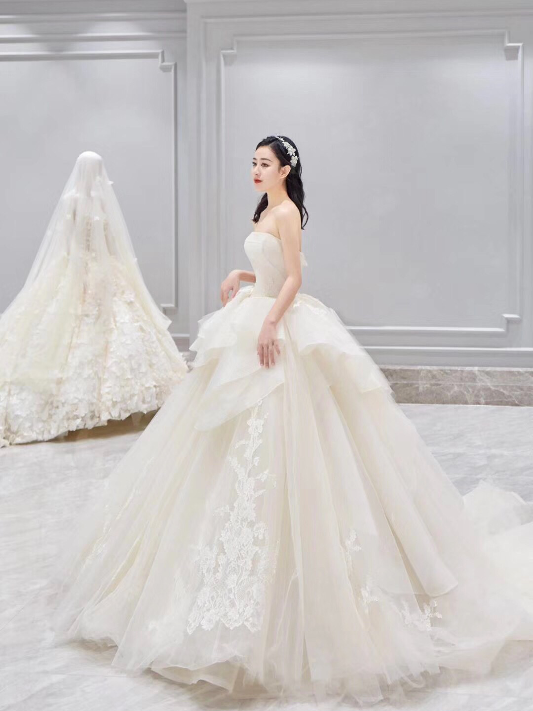 龙岩婚纱礼服秀禾租赁标准套餐三件套