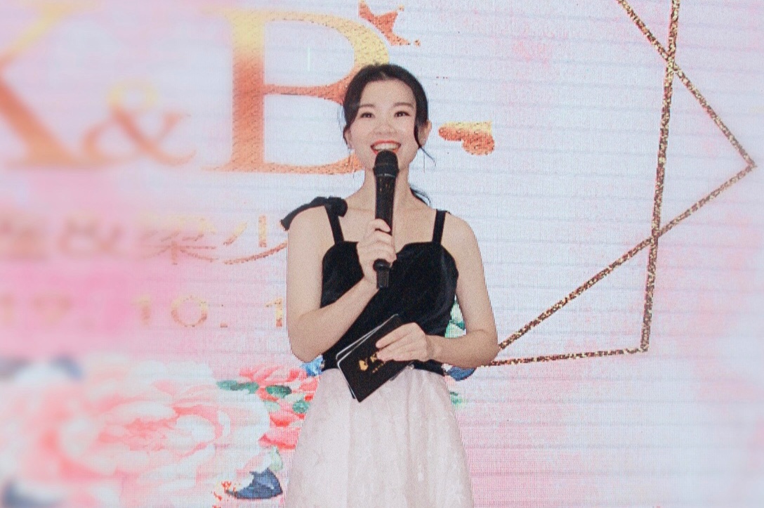 李玲