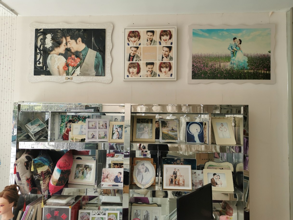 亲密爱人婚纱摄影（金湖店）