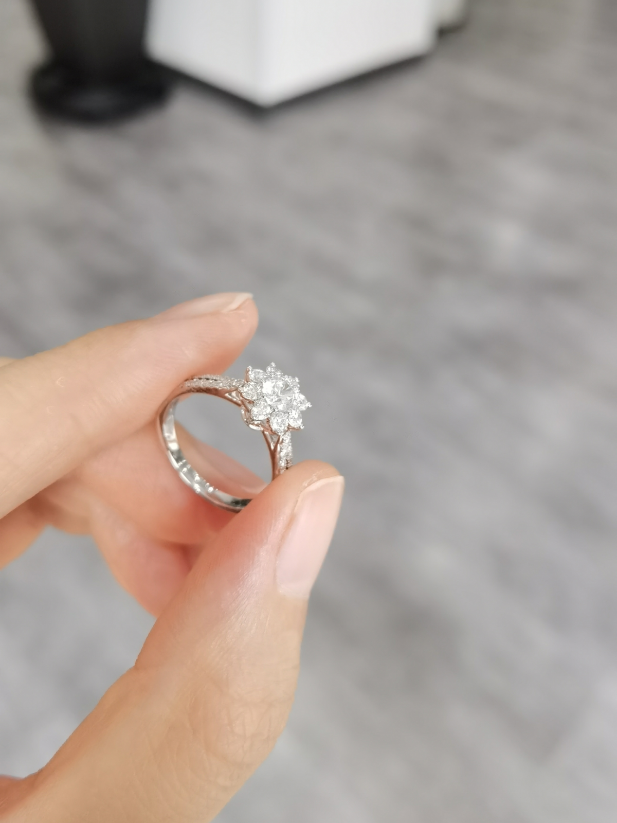选结婚钻戒冲这家❗️靠谱又划算👏