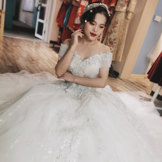 轻复古唯美温婉系列的新娘造型
