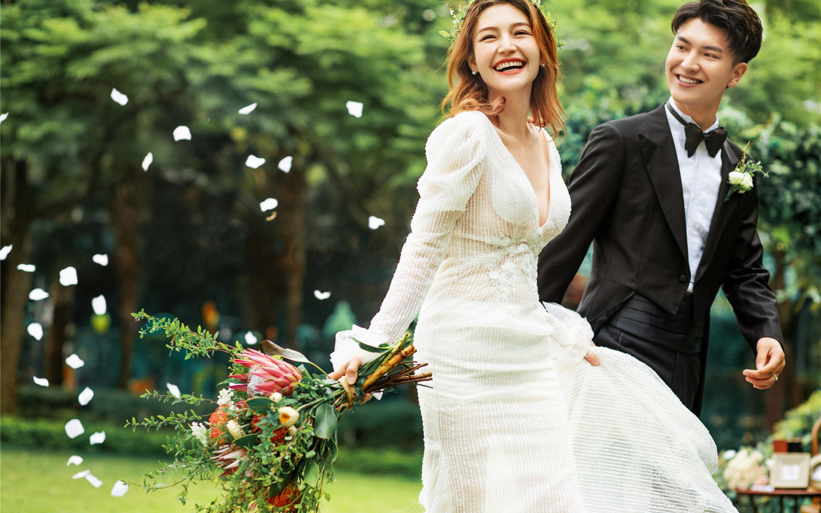 【新品上線】-高端定制婚紗攝影-風(fēng)格任選