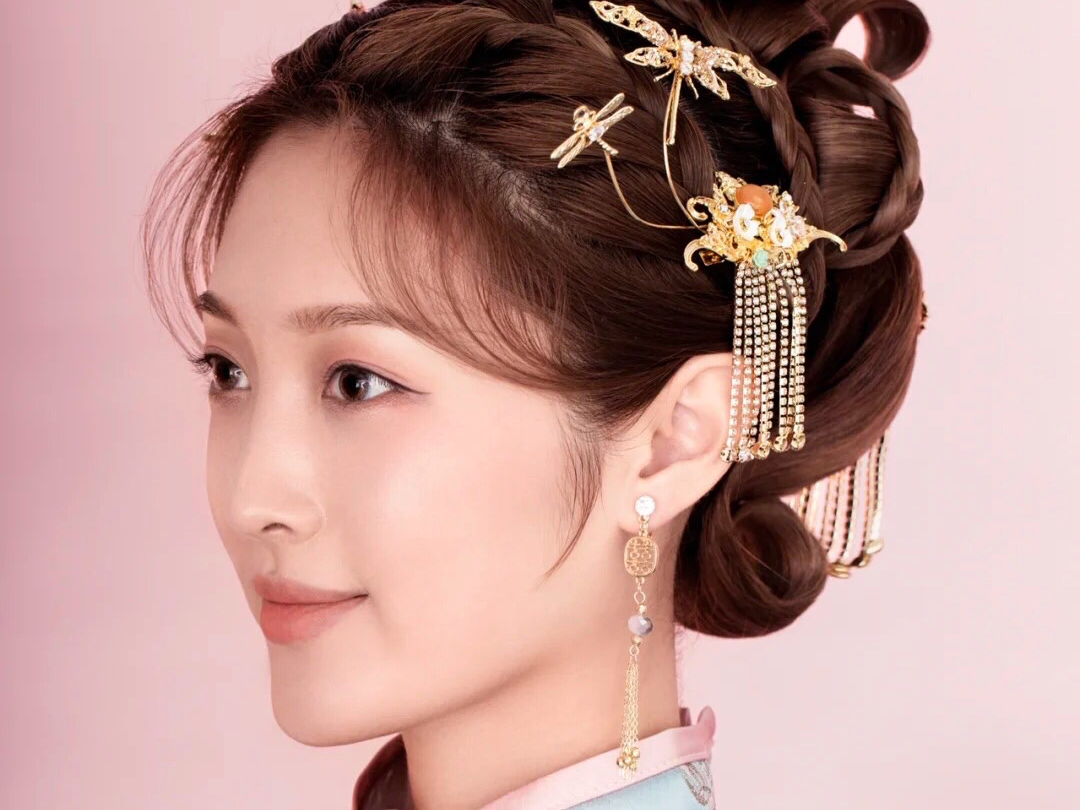 资深时尚唯美新娘化妆造型+伴娘妆