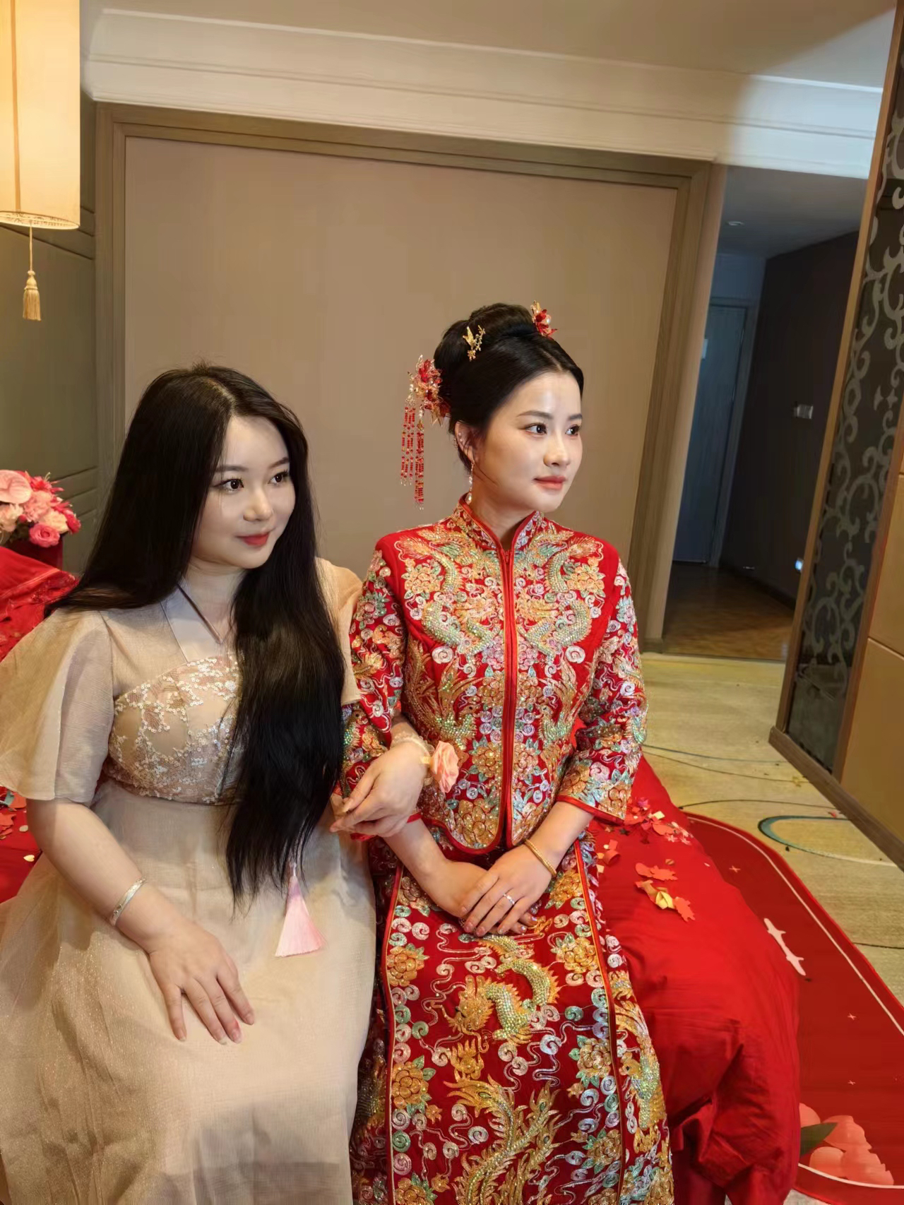 中式龙凤褂造型