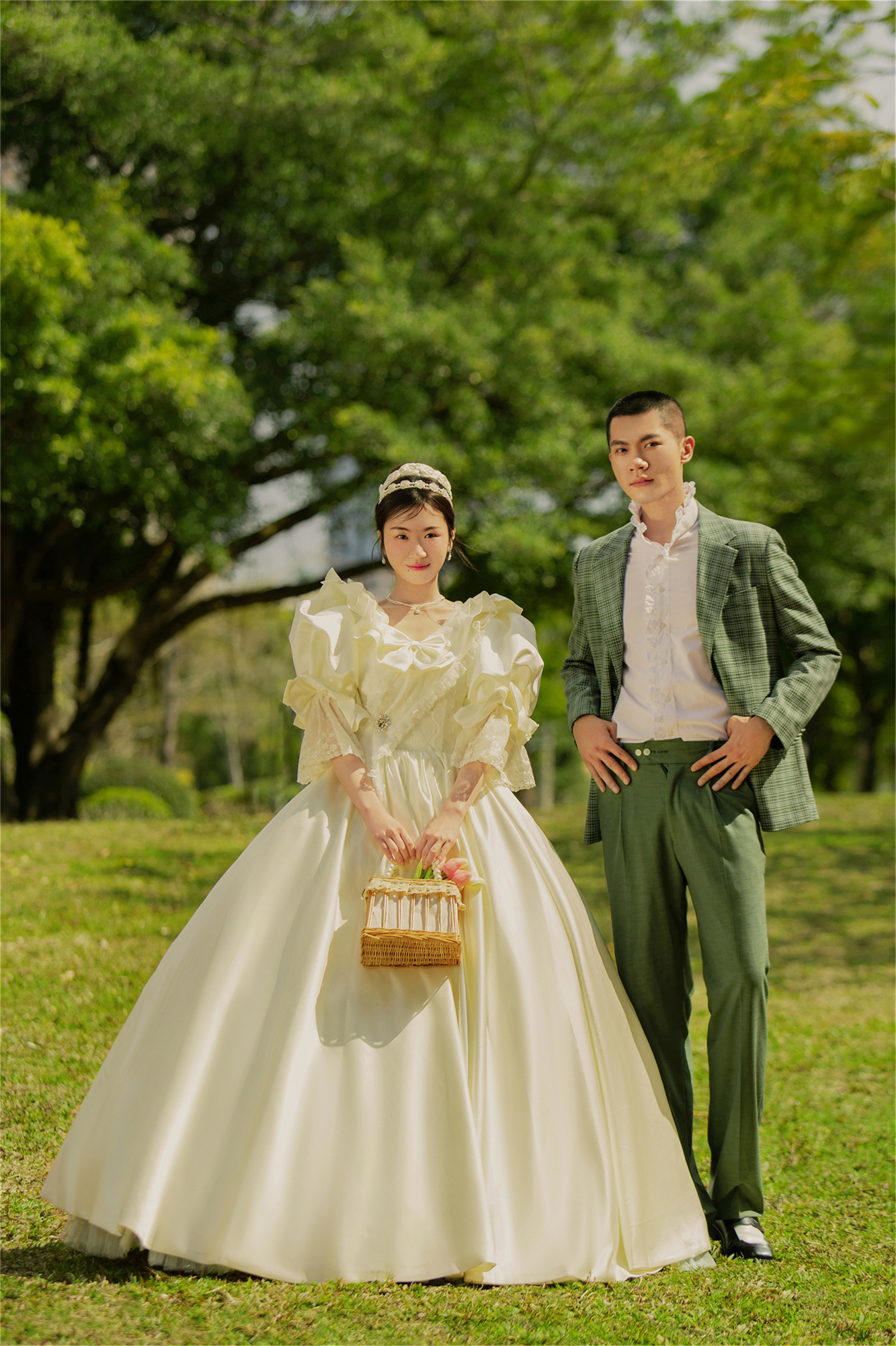 【超高人气】8服8造+风格任选+送豪华婚嫁礼包