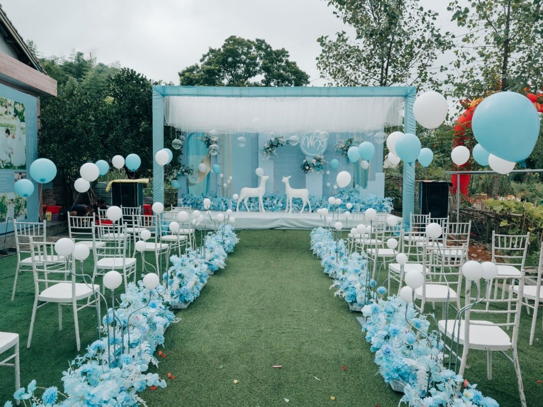 跟天空很配的淡蓝色婚礼《仅需9800》包两大金刚