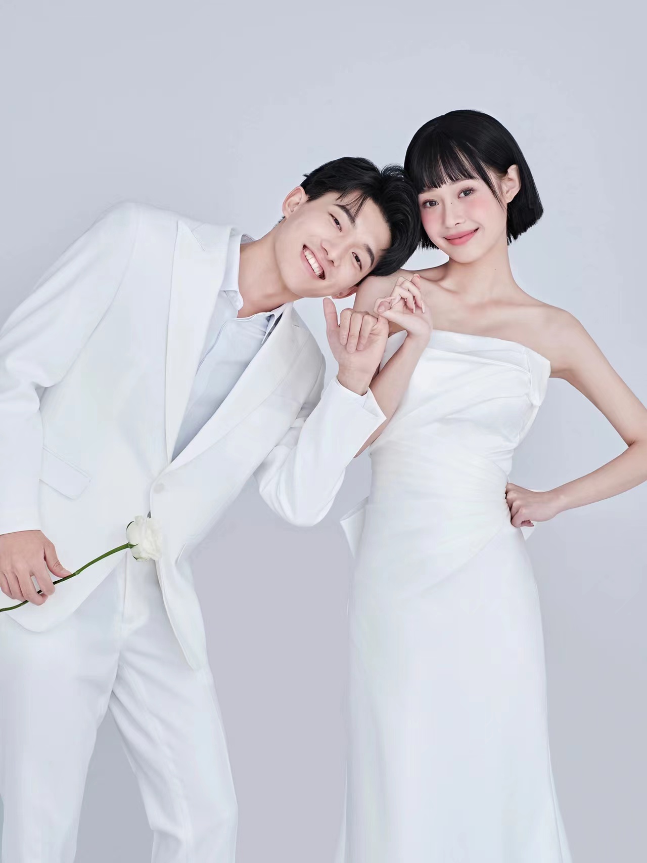 【超值優(yōu)惠】太原城堡輕奢婚紗照/一客一車/一價全