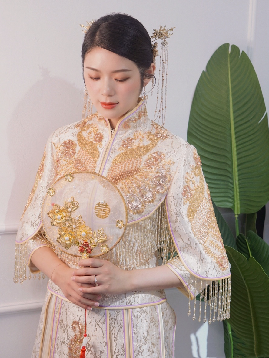 『一諾中式』金孔雀流蘇珠繡香檳色秀禾服