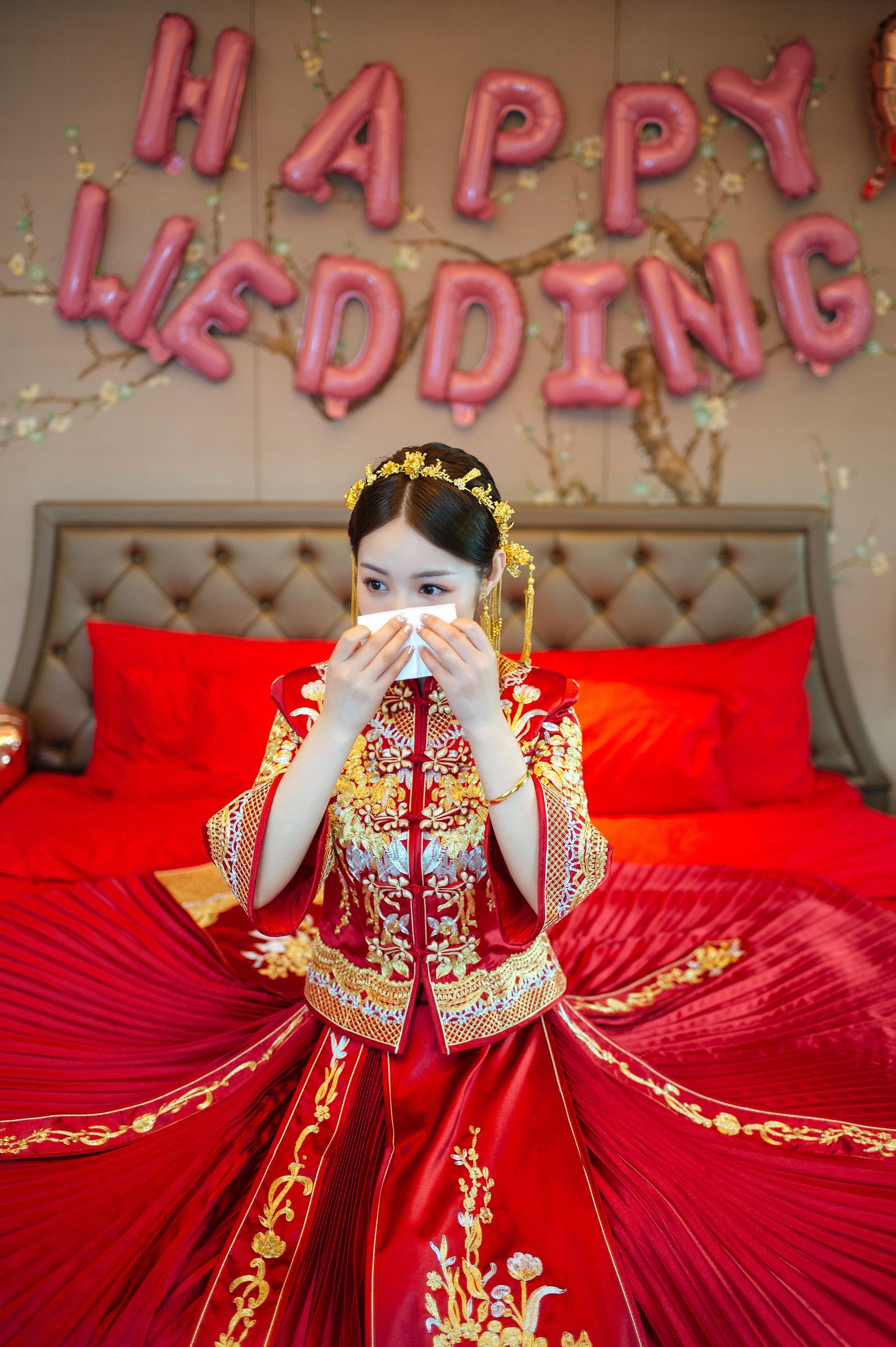 希维亚婚纱_希维亚(2)