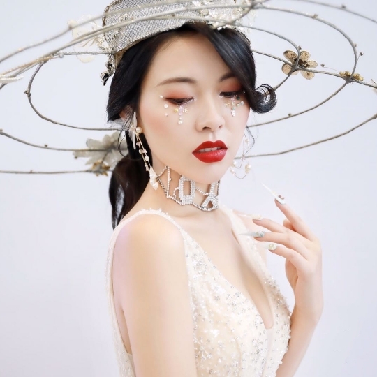 中式  舞台妆  日系  婚纱照
