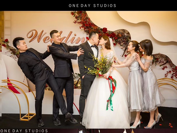 西式婚礼主持定制（轻松、温馨、）