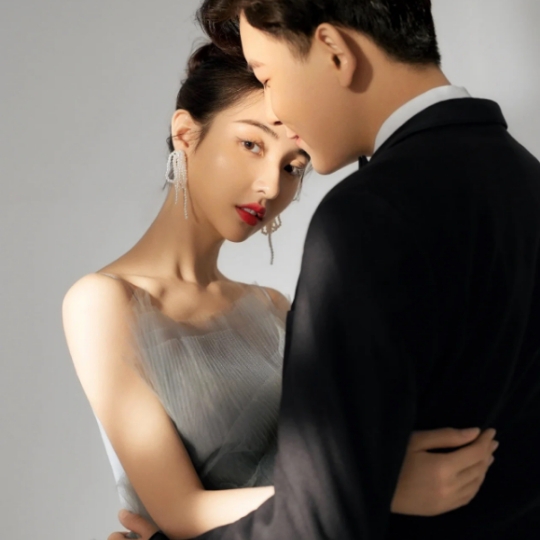 【摩登婚纱】强推的光影极简风