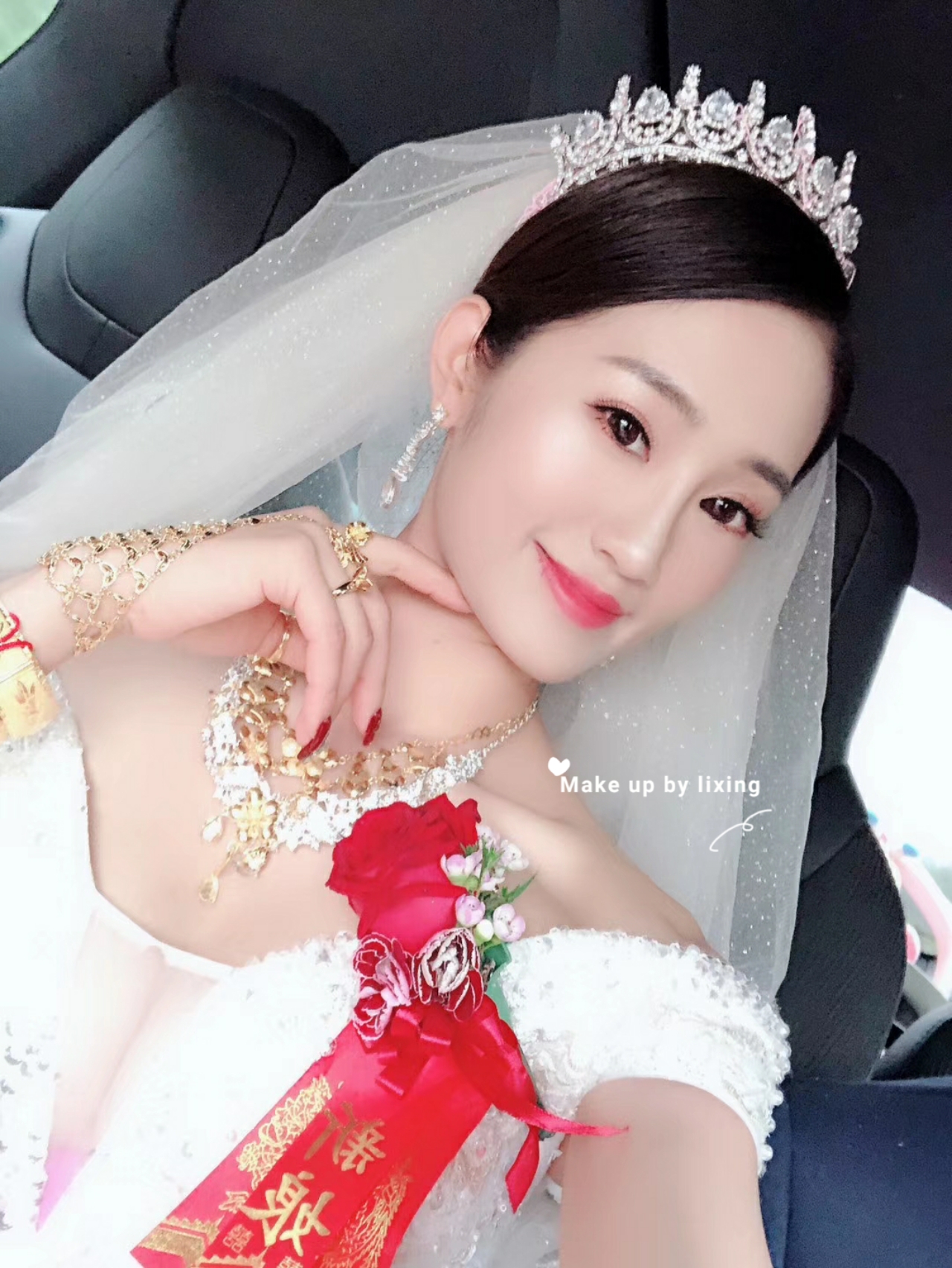 肇庆广宁跟妆-高级简约出门纱皇冠造型+裙褂中式