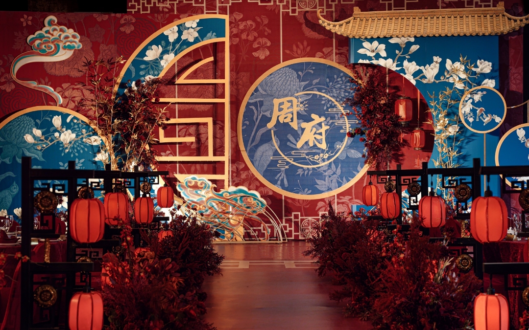 適合戶外室內(nèi)的橙色婚禮，現(xiàn)場飽滿耀眼