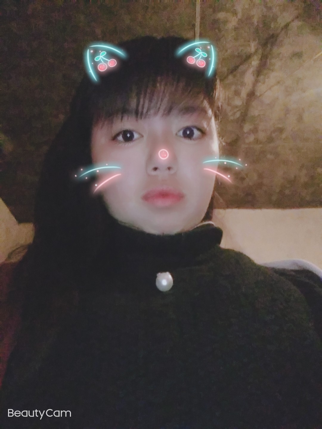 照片好看吗？第一次拍，你们喜欢不喜欢？喜欢了给我点个赞吧，不喜欢