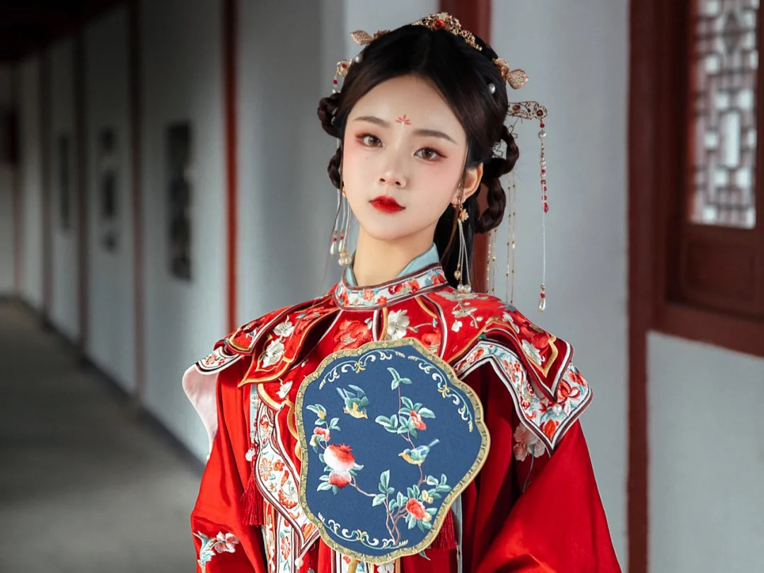 南昌～高级定制汉服婚礼新娘造型