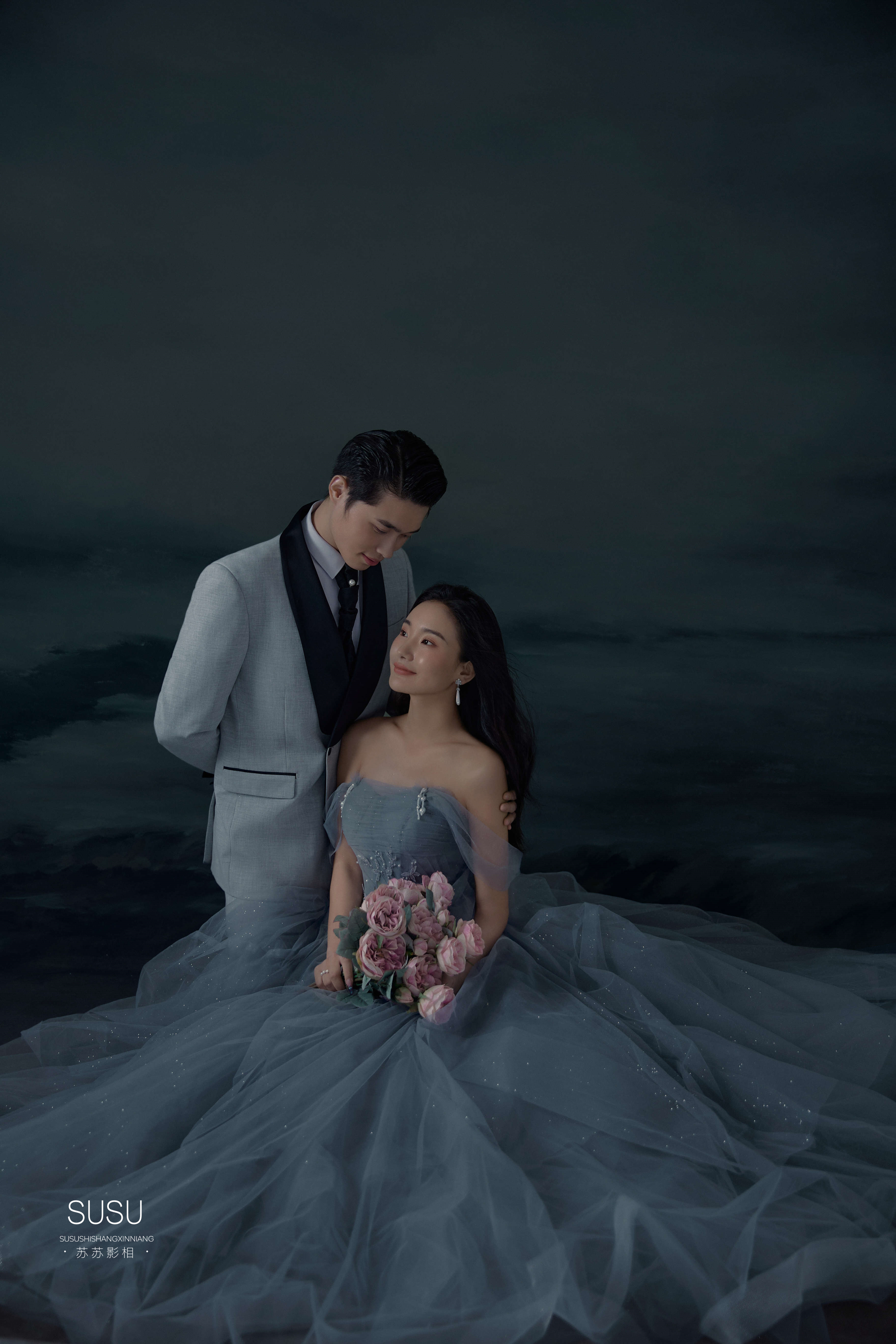 分享室内冷调高级感婚纱照|简直美出圈了