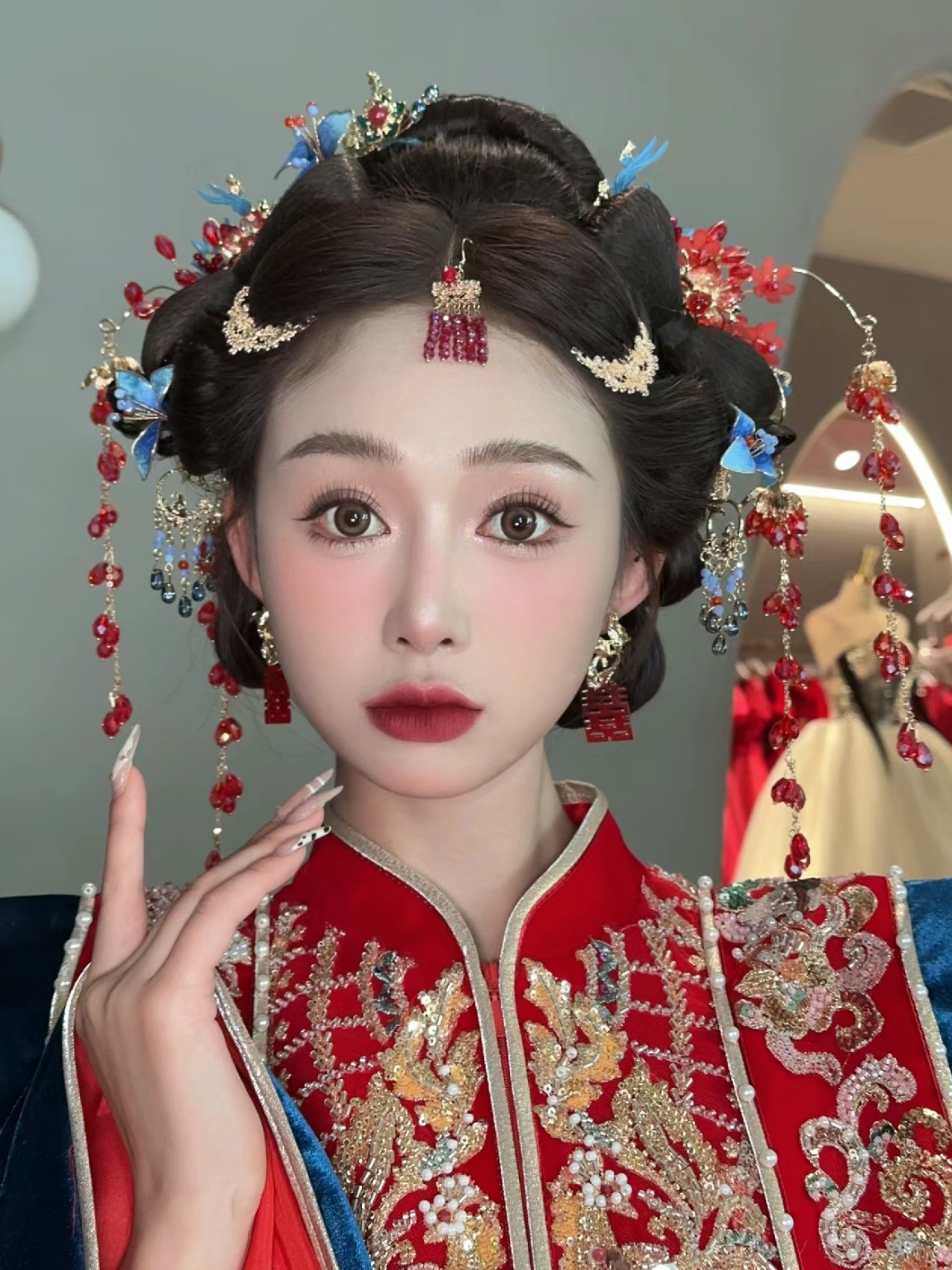 980活动：跟妆师+秀和1套