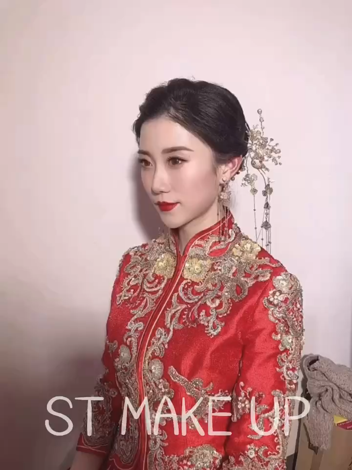 结婚当天和回门当天3次造型妆容