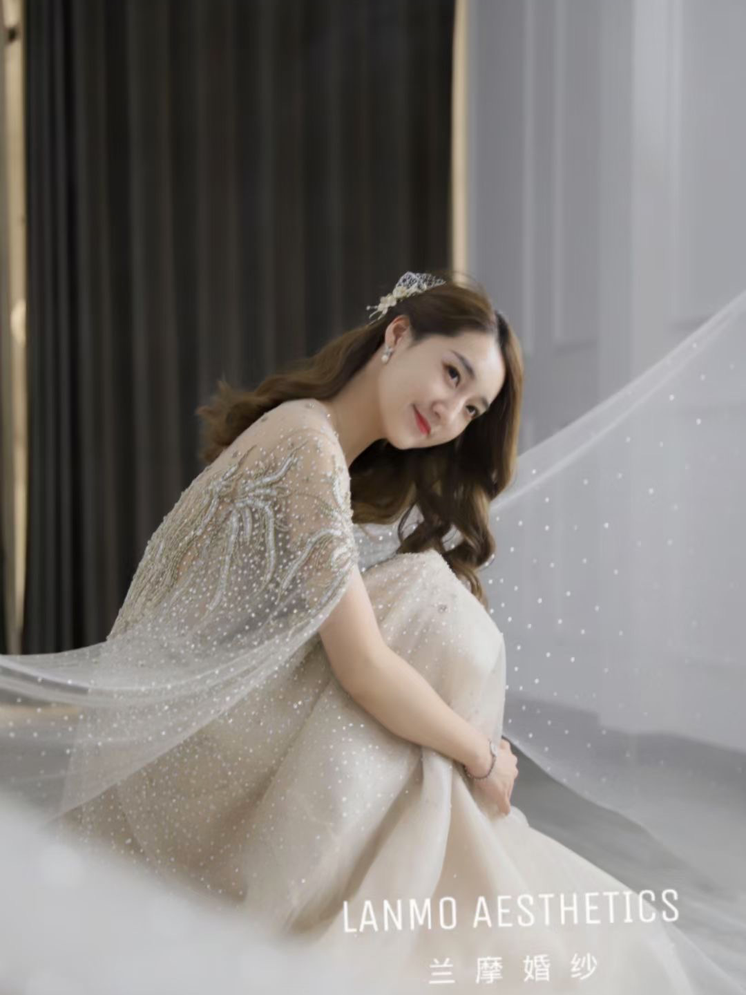 1280特惠婚纱礼服三件套+跟妆套餐