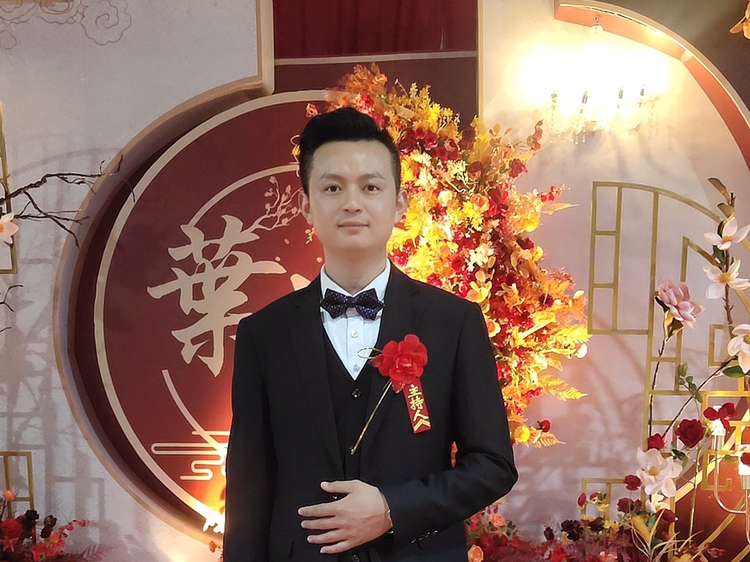 推荐主持人-幽默风趣，主持大气