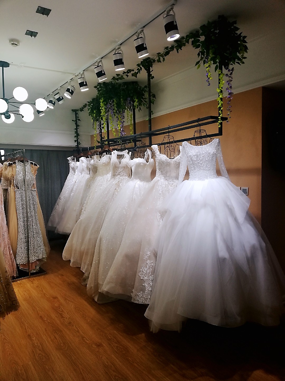 大连奥黛丽国际婚纱会馆