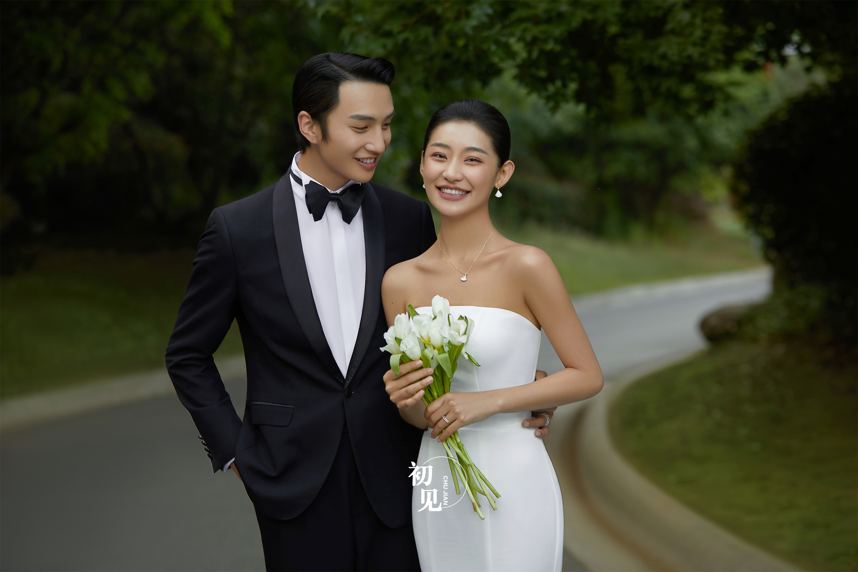 初见内外景 一价全包婚纱照
