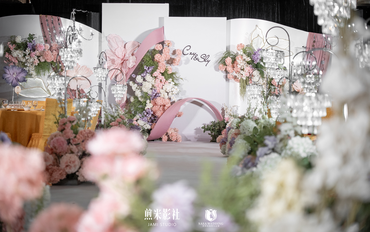 白粉色韓式婚禮，浪漫不是用說，是要一眼心動?