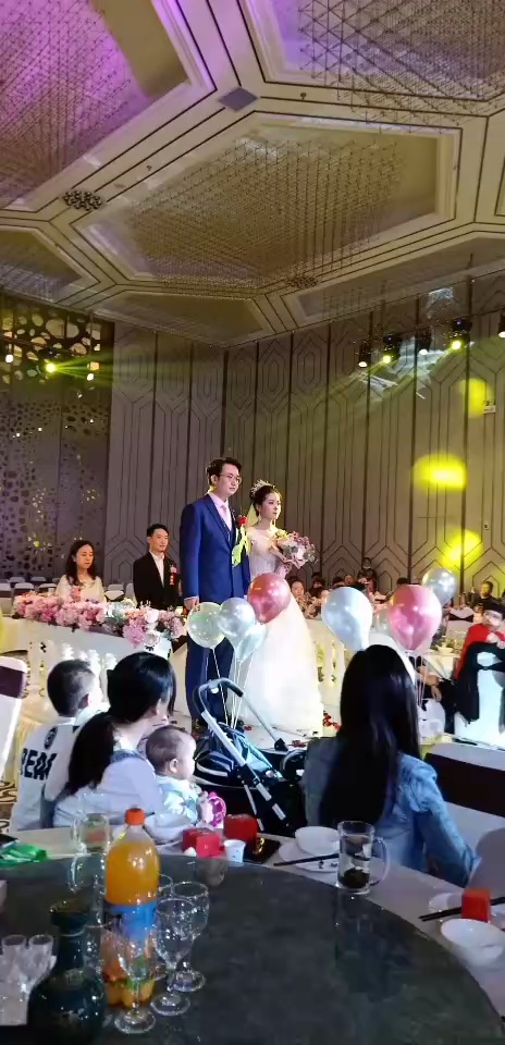 情缘婚庆在幸福的路上等你们哦。