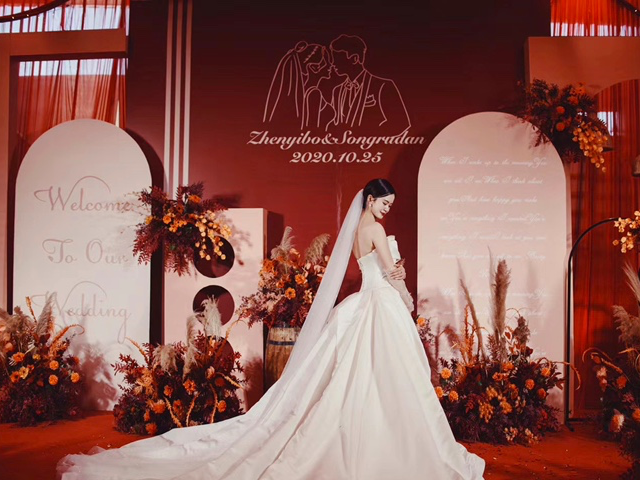 【愛(ài)諾婚禮】紅色復(fù)古色系，含四大金剛，年終優(yōu)惠