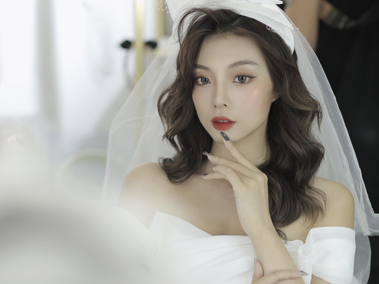 【墨白美妆】化妆总监精致妆容+轻奢发型4款