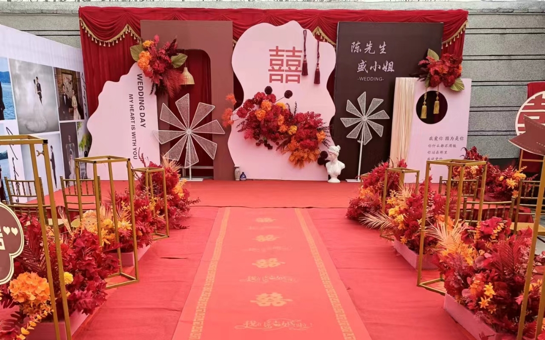 庭院精致紅色場景