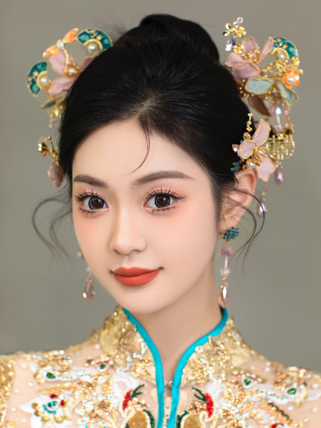 不挑脸型高颅顶秀禾造型