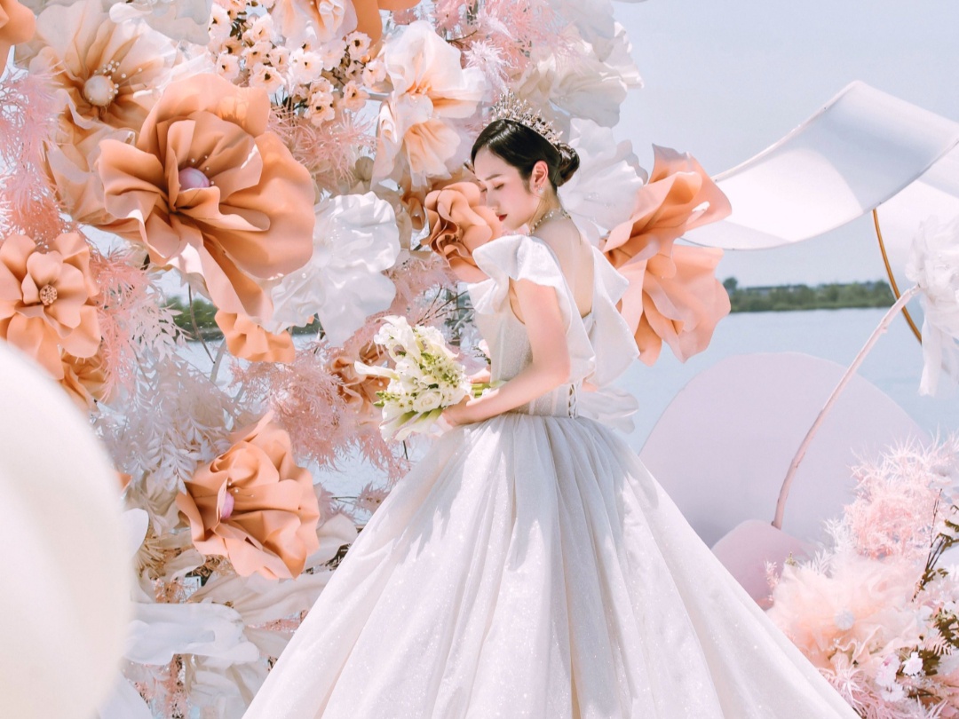 高级定制款婚礼当日全程跟妆+婚前试妆+全套头饰