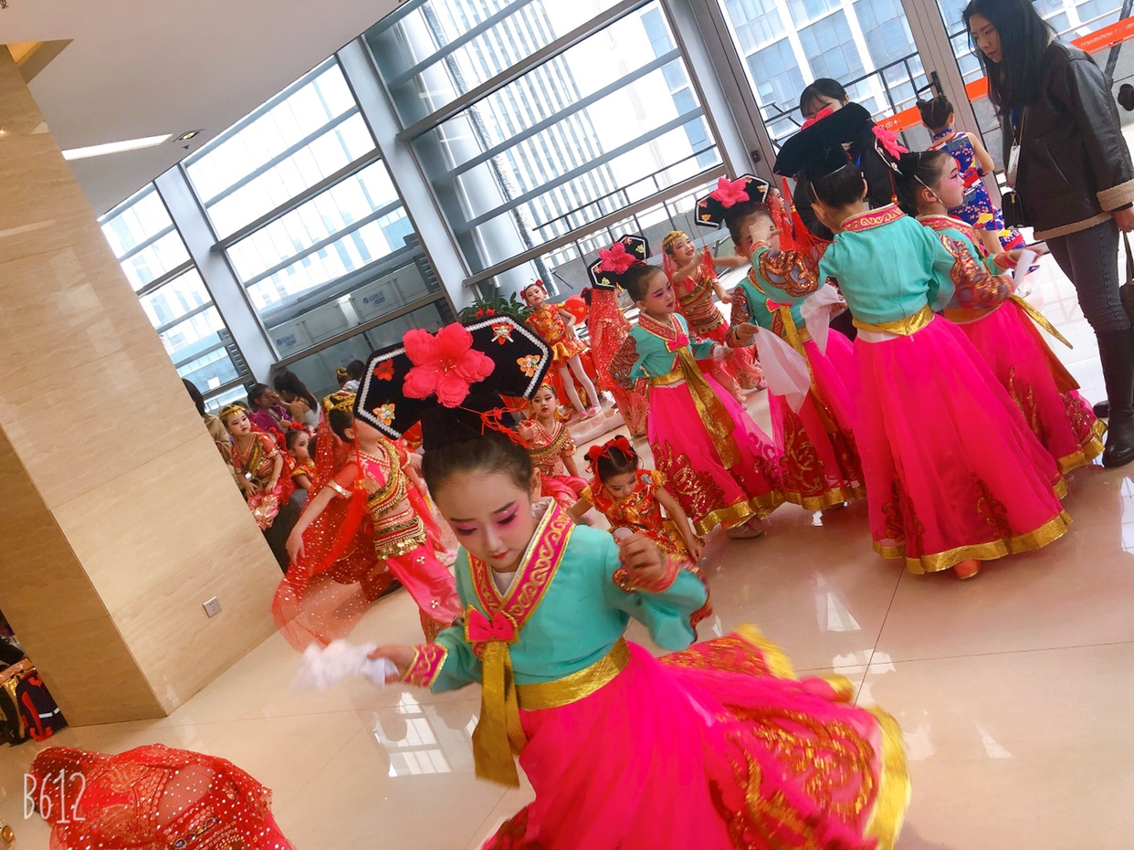 【团购体验价】舞台妆  限5人以上