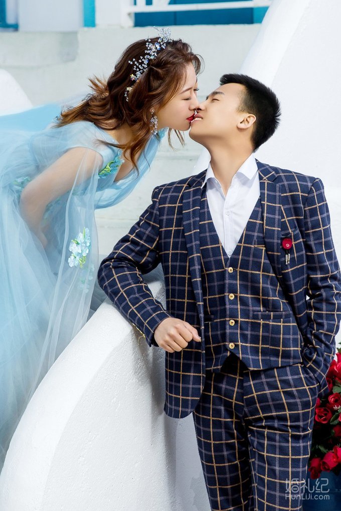 5.18第一次穿上正式的婚纱