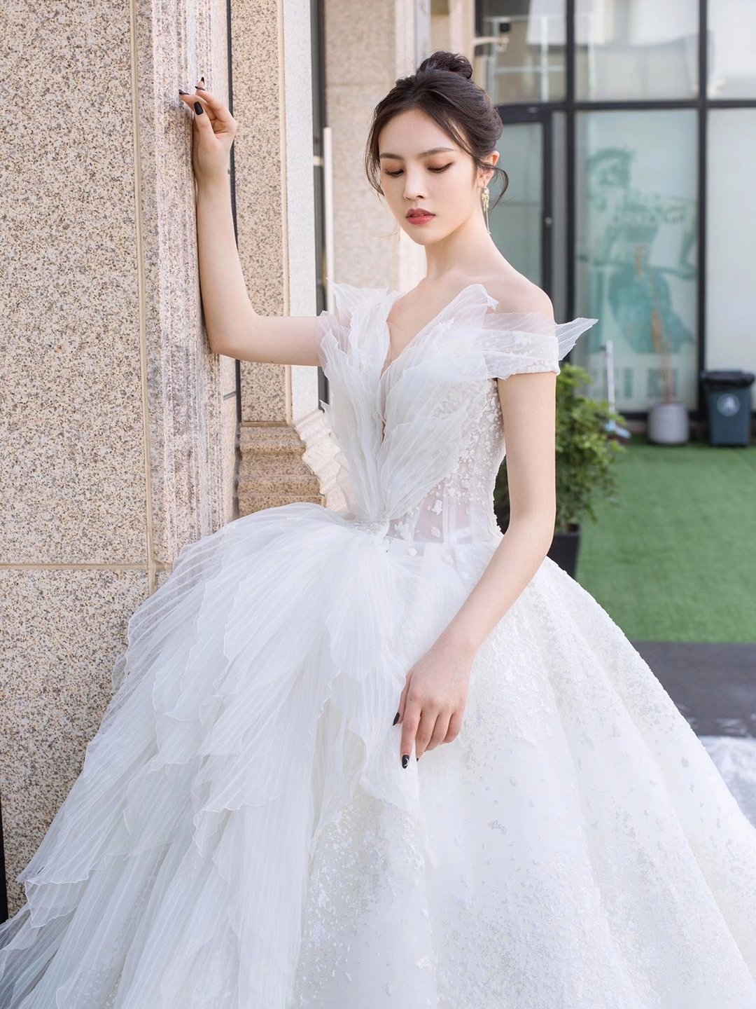 《双十一特惠》订婚妆+订婚服