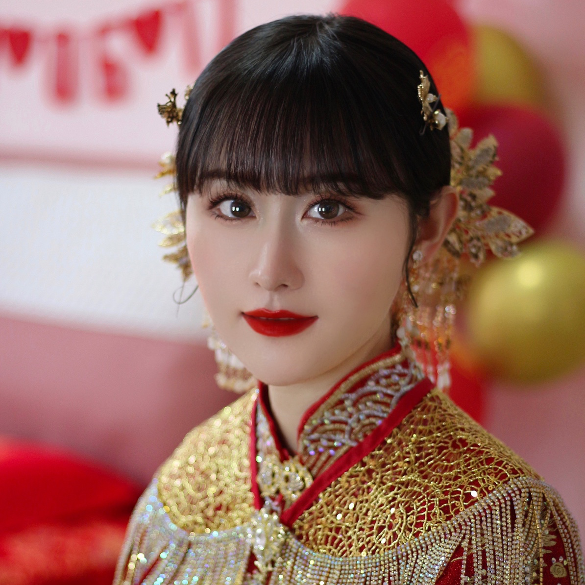 温婉含蓄 ， 端庄大方 ，这才是该有的样子！