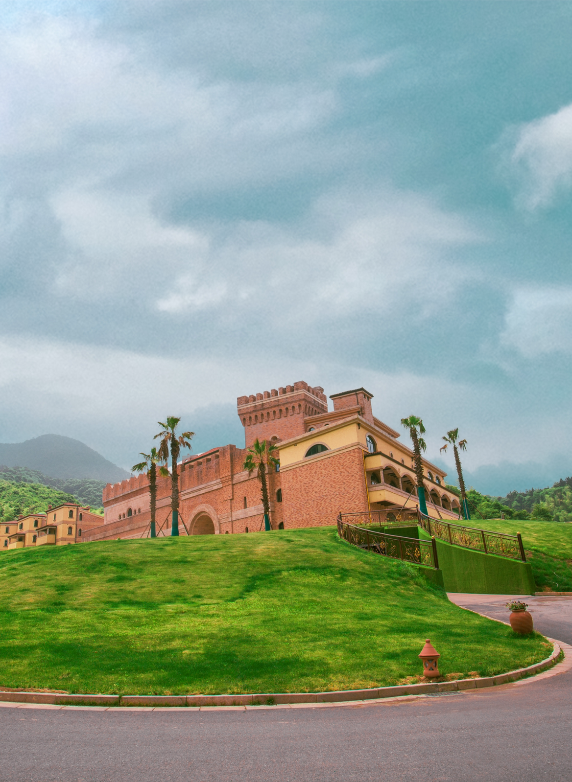 贡帝托斯卡纳城堡温泉度假酒店