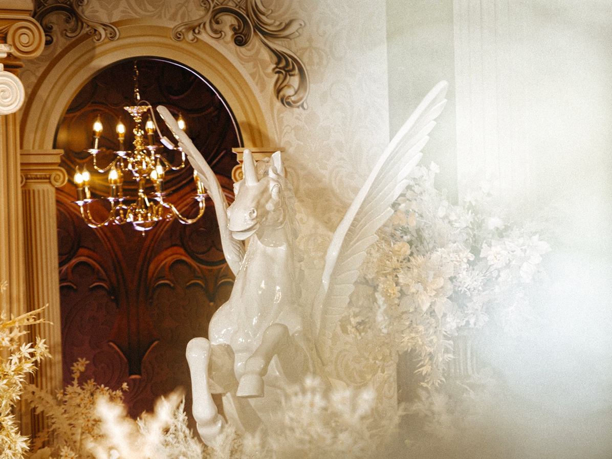 欧式大气奢华香槟色婚礼，预算低性价比高的婚礼布置