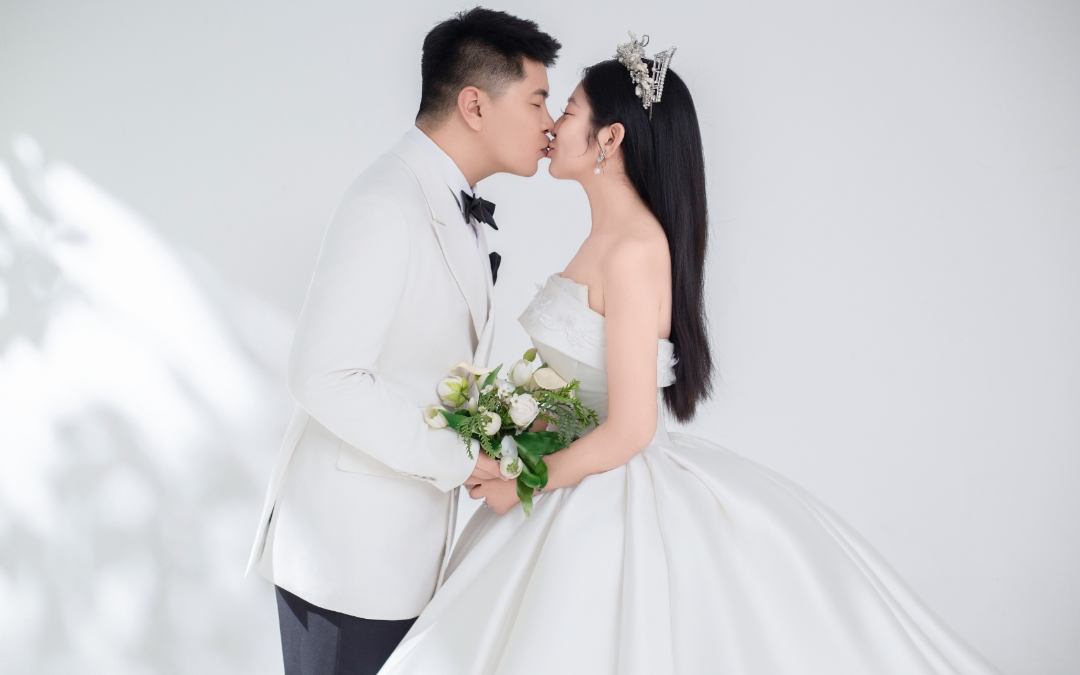不得不说|这种情绪婚纱照太符合年轻人审美