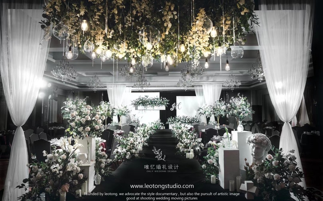 微微的凉风吹过 这就是幸福的味道呀
