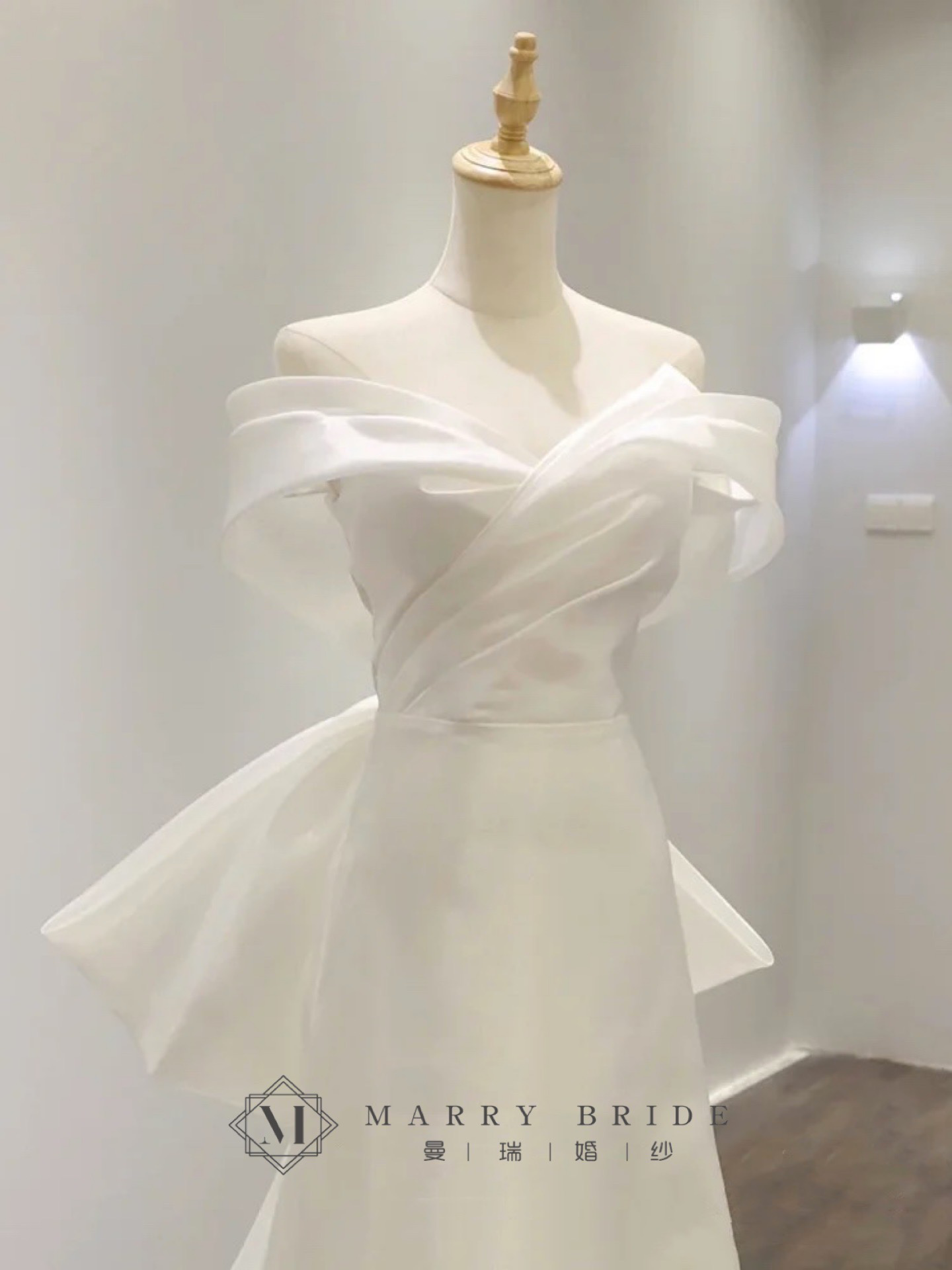 韶關(guān)婚紗禮服【超值租賃】齊地+中式