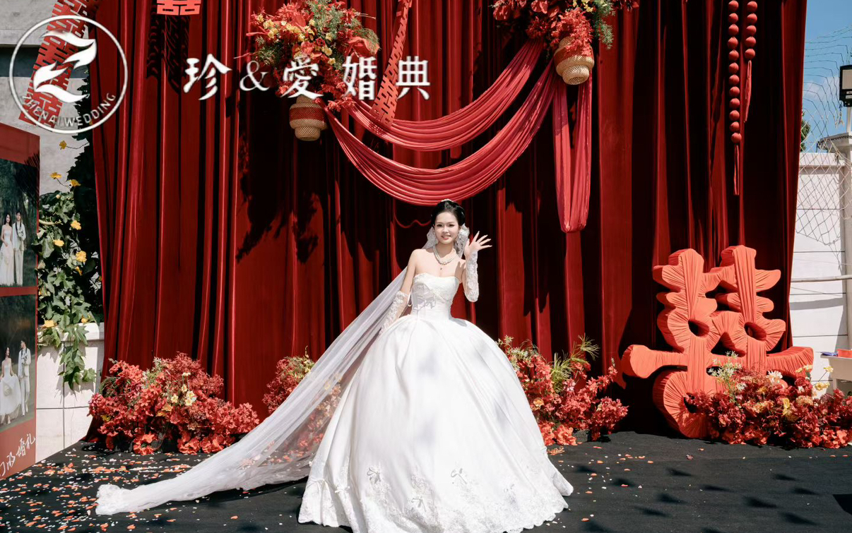 简约挑高红色系婚礼