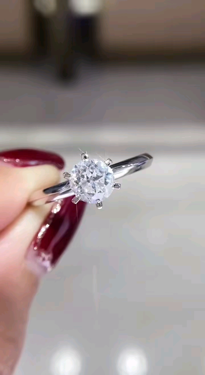 GIA1克拉18k金经典六爪婚戒