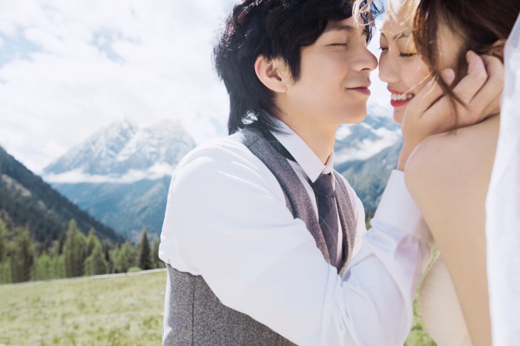 四姑娘山川西旅拍婚紗照工作室婚紗攝影