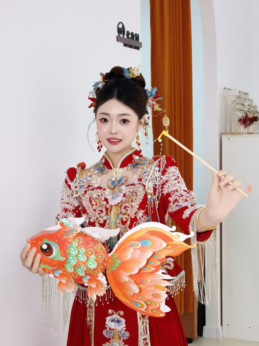 长春租婚纱礼服跟妆