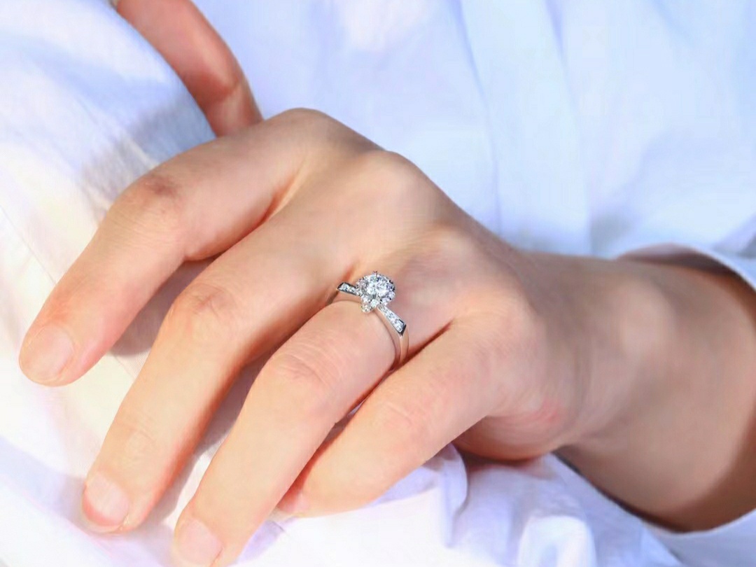 加持超级显钻个性风格款式