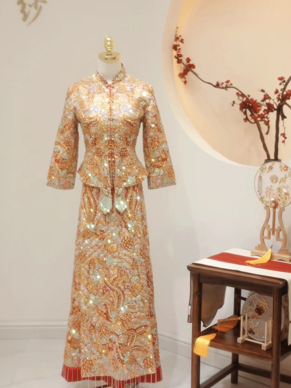 婚礼策划化妆跟妆新娘嫁衣