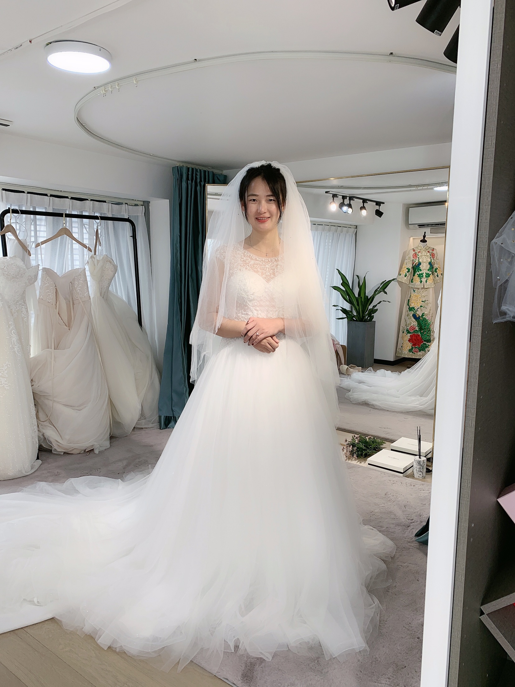 婚纱买还是租？新娘亲测网购1K+婚纱差强人意！